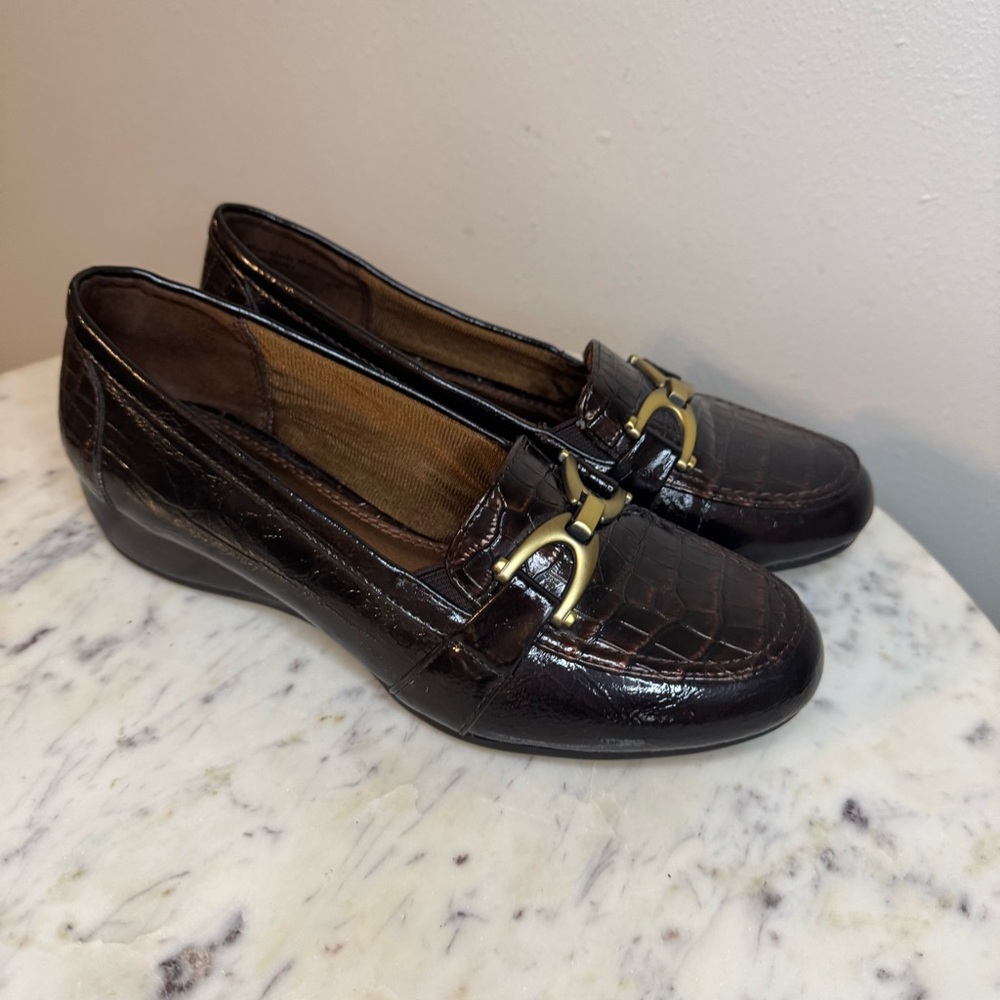 Life Stride Loafers Size 6M Vegan Leather brown shoes